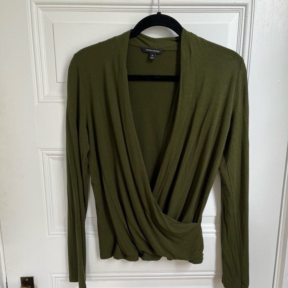 Banana Republic faux wrap green top, M